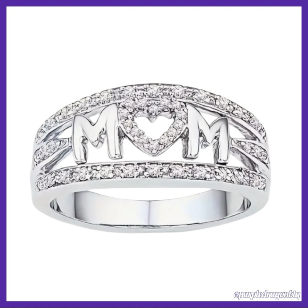 Silver “Mom” Hollow Heart Sparkling Rhinestone Encrusted Ring - Size 7. New